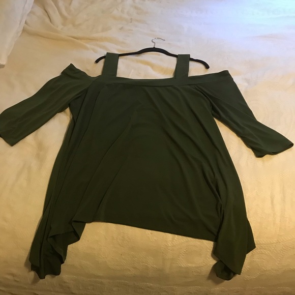 Cold shoulder top - Picture 2 of 3